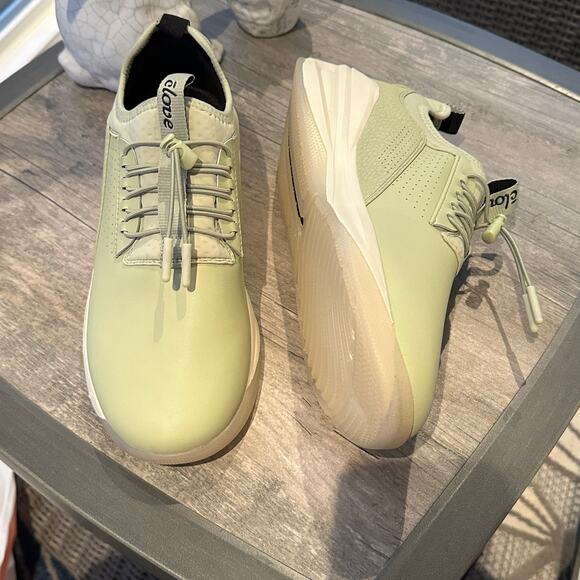 Clove Comfort Sneaker Nursing Sage Green Limited Edition Women W9.5/M8 Men NWOB - Picture 7 of 9